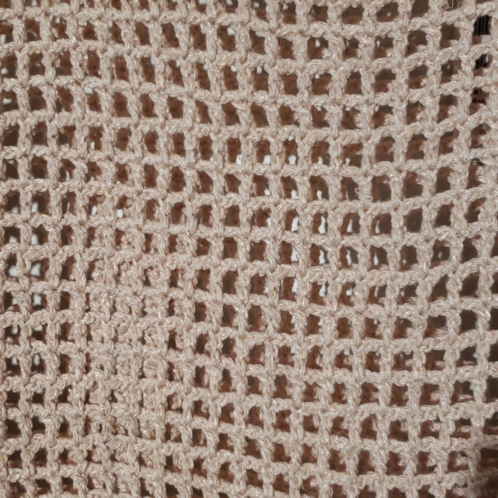 Guess dusty rose mesh top - Picture 2 of 4